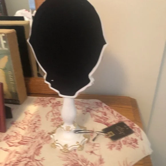 Spooky Night Skull Pedestal Mirror - Picture 2 of 6